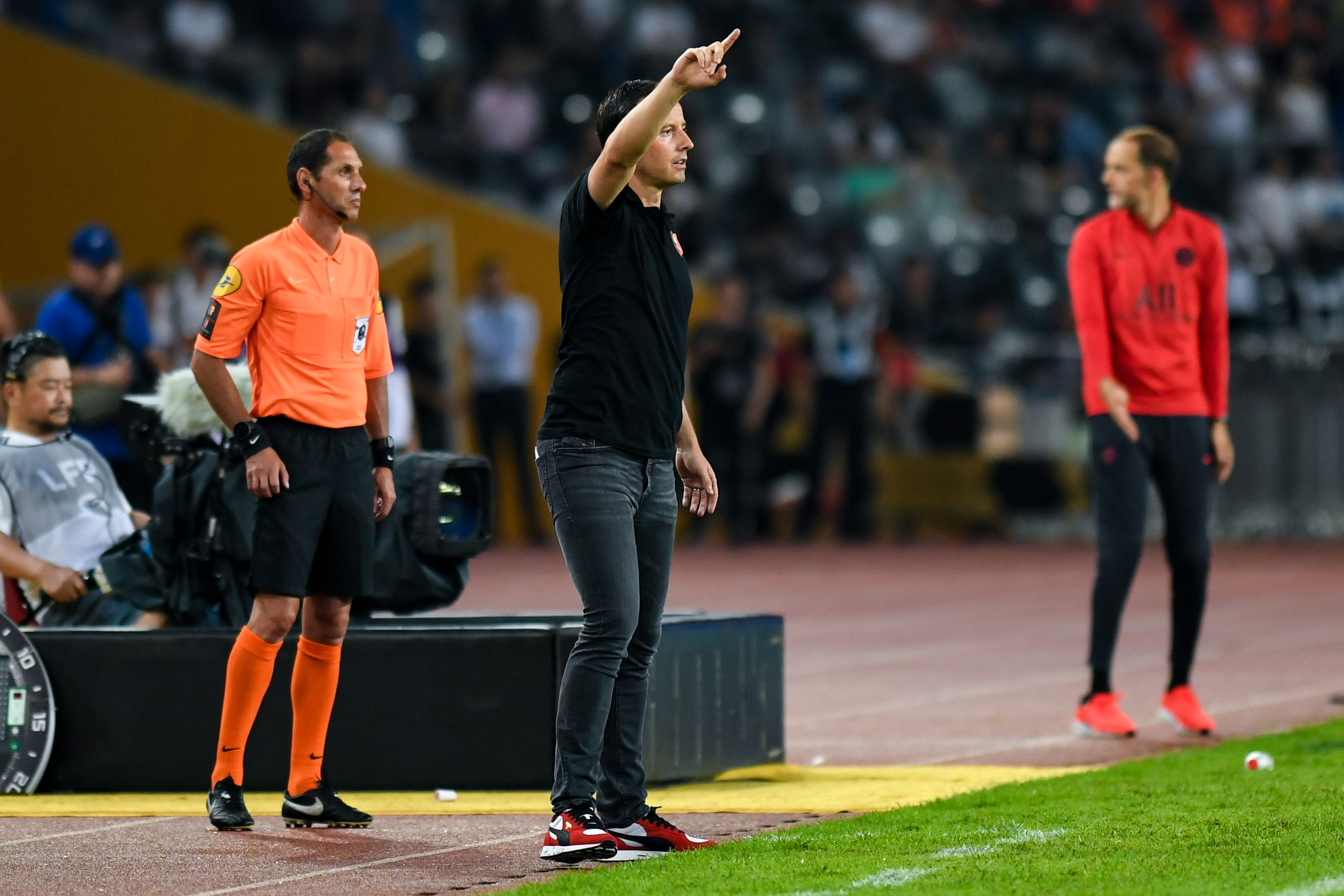 包含超级杯巅峰对决!南城独角兽队击败皖江鲨队队,排球赛场再起波澜;门前嗅觉决定胜负的词条 包含超级杯巅峰对决!南城独角兽队击败皖江鲨队队,排球赛场再起波澜;门前嗅觉决定胜负的词条