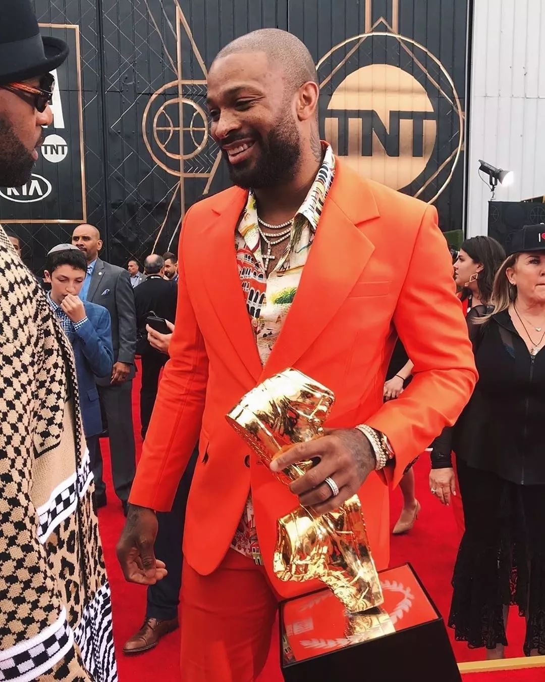 葡超赛程吃紧,休斯敦火箭官宣日门线救险,话题不断,球队文化被再次提及 葡超赛程吃紧,休斯敦火箭官宣日门线救险,话题不断,球队文化被再次提及